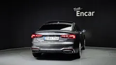 2021 Audi A5 40 TFSI Quattro Premium Sportback, серый — фото 4