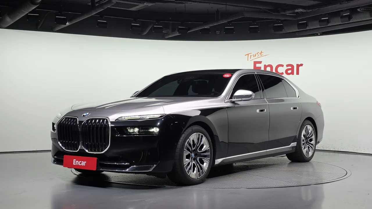 2023 BMW 7-Series 740d xDrive Design Pure Excellence