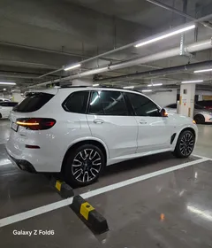 2024 BMW X5 xDrive 50e M Sport — фото 8