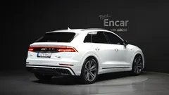 2023 Audi Q8 55 TFSI Quattro Premium, белый — фото 2