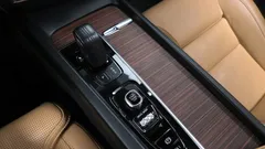 2021 Volvo V60 B5 Pro AWD, белый — фото 9