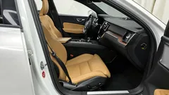 2021 Volvo V60 B5 Pro AWD, белый — фото 11