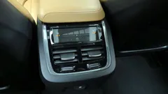 2021 Volvo V60 B5 Pro AWD, белый — фото 18