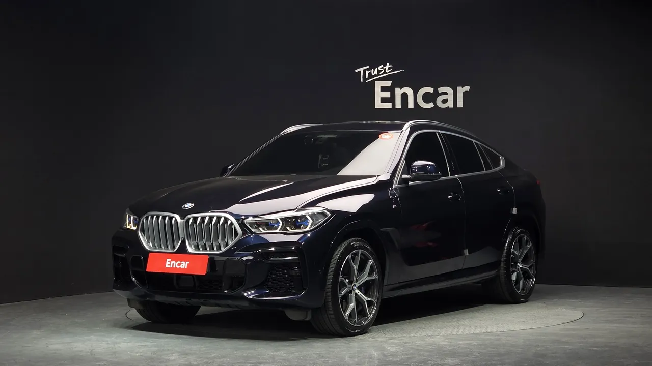 2022 BMW X6 xDrive40i M Sport