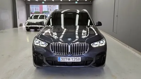 2022 BMW X5 xDrive 40i M Sport