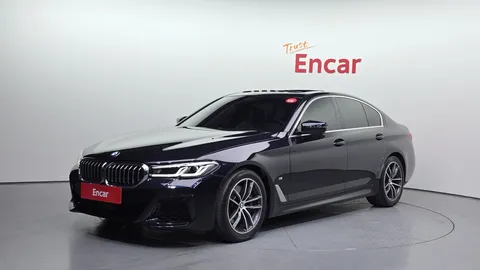 2022 BMW 5-Series 520i M Sport