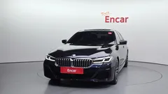 2022 BMW 5-Series 520i M Sport — фото 3