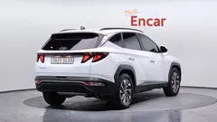 2022 Hyundai Tucson Premium 2WD, белый — фото 2