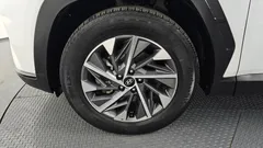2022 Hyundai Tucson Premium 2WD, белый — фото 5