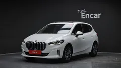 2023 BMW 2-Series 220i Luxury, белый — фото 1