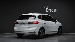 2023 BMW 2-Series 220i Luxury, белый — фото 2
