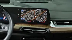 2023 BMW 2-Series 220i Luxury, белый — фото 14