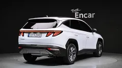 2022 Hyundai Tucson Inspiration 2WD, белый — фото 2