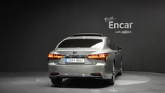 2023 Lexus LS 3.5 Platinum AWD, 연금색 — фото 4