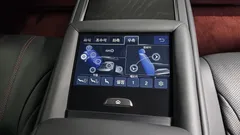 2023 Lexus LS 3.5 Platinum AWD, 연금색 — фото 18