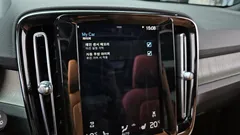 2021 Volvo XC40 B4 Inscription, синий — фото 16