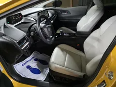 2024 Toyota Prius 2.0 XLE, жёлтый — фото 7