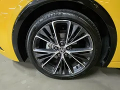 2024 Toyota Prius 2.0 XLE, жёлтый — фото 10