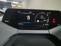 2024 Toyota Prius 2.0 XLE, жёлтый — фото 18