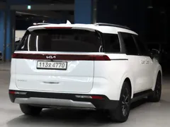 2023 Kia Carnival Diesel 9-Seater Prestige — фото 2