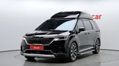 2023 Kia Carnival Diesel 7-Seater Hi-Limousine — фото 1