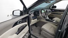2023 Kia Carnival Diesel 7-Seater Hi-Limousine — фото 10