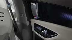 2023 Kia Carnival Diesel 7-Seater Hi-Limousine — фото 19