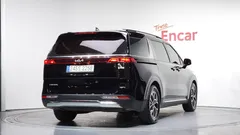 2023 Kia Carnival Diesel 9-Seater Noblesse — фото 2