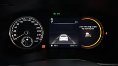 2021 Genesis G70 Gasoline 2.0T 2WD, белый — фото 8