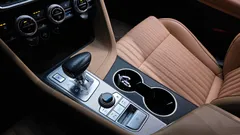 2021 Genesis G70 Gasoline 2.0T 2WD, белый — фото 9