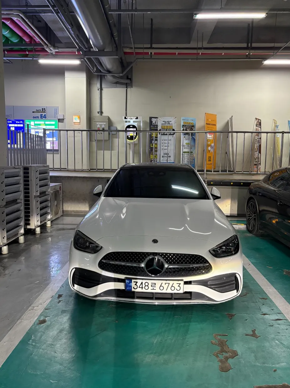 2023 Mercedes-Benz C-Class C300 4MATIC AMG Line