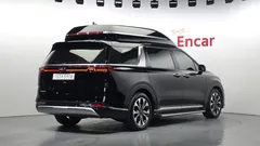 2023 Kia Carnival Diesel 9-Seater Hi-Limousine — фото 2