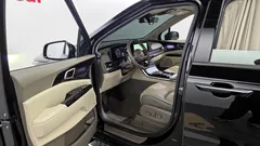 2023 Kia Carnival Diesel 9-Seater Hi-Limousine — фото 10