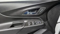 2022 ChevroletGMDaewoo Equinox 2WD LT, белый — фото 20