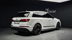 2023 Audi Q7 50 TDI Quattro Premium — фото 2