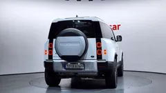2022 Land Rover Defender 90 D250 S — фото 4