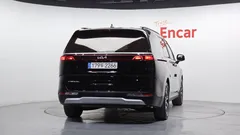 2022 Kia Carnival Diesel 9-Seater Prestige — фото 4