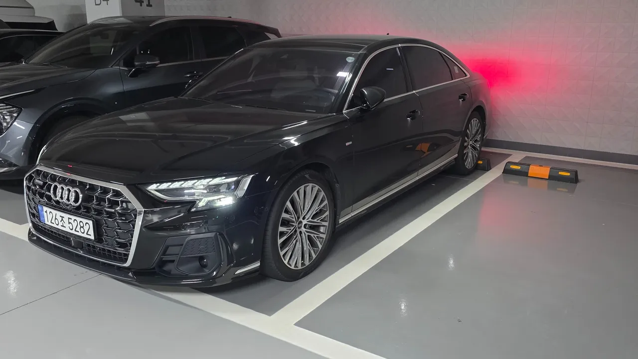 2023 Audi A8 55 TFSI Quattro Premium LWB