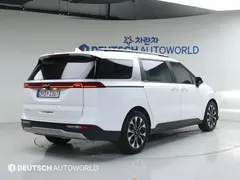 2023 Kia Carnival Diesel 9-Seater Prestige — фото 2