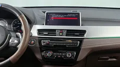 2022 BMW X1 xDrive 20i M Sport, белый — фото 14