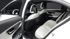 2022 Mercedes-Benz C-Class C300 AMG Line, белый — фото 12