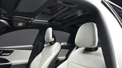 2022 Mercedes-Benz C-Class C300 AMG Line, белый — фото 18
