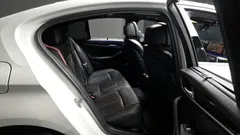 2022 BMW 5-Series 520i M Sport, белый — фото 12
