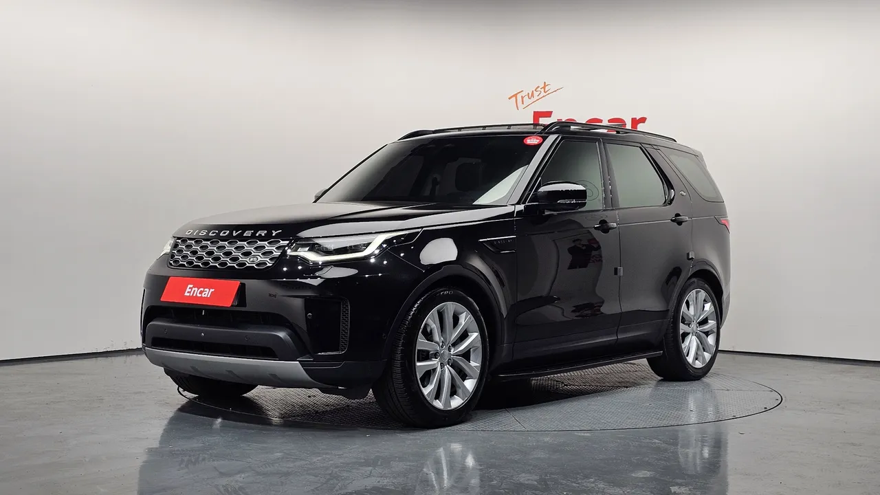 2023 Land Rover Discovery D250 SE