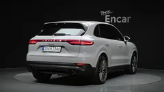 2022 Porsche Cayenne 3.0 — фото 2