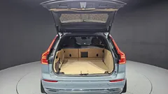 2023 Volvo XC60 B5 Ultimate Bright, серо-серебристый — фото 20
