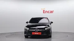 2022 Mercedes-Benz A-Class A220 Hatchback — фото 3
