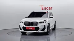 2023 BMW X1 sDrive 20i M Sport, белый — фото 3