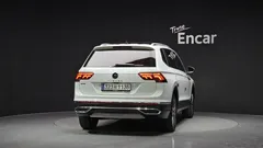 2023 Volkswagen Tiguan 2.0 TSI Prestige, белый — фото 4