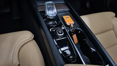 2022 Volvo XC60 B6 Inscirtion — фото 9